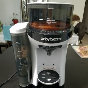 Baby Brezza Formula Pro